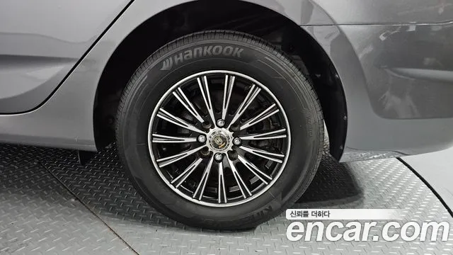 Hyundai Accent 2014 thumb 8