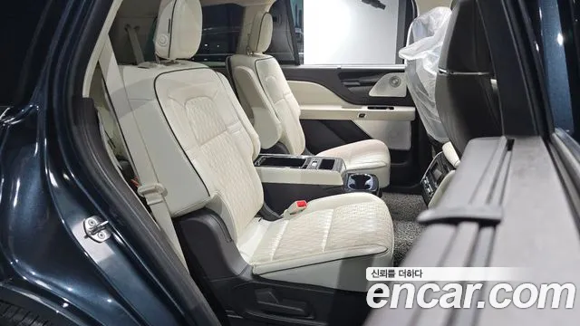 Lincoln Aviator 2020 thumb 2