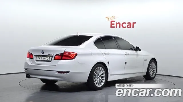 BMW 5 серии 2016 thumb 10