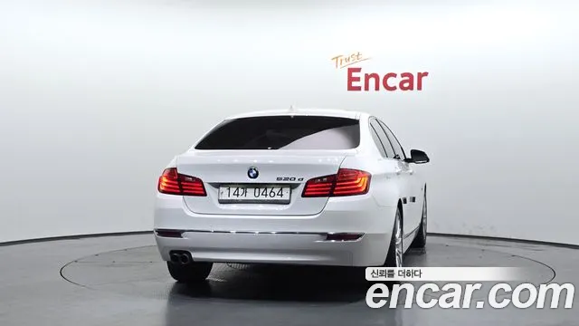 BMW 5 серии 2016 thumb 9