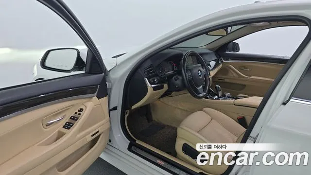 BMW 5 серии 2016 thumb 8