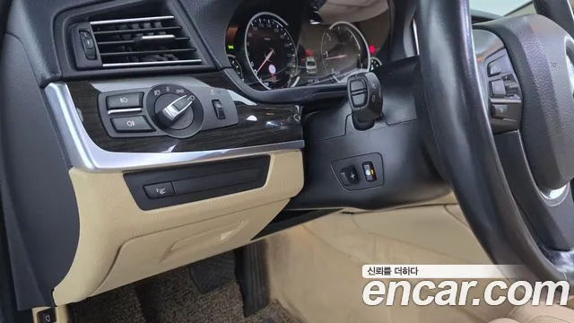 BMW 5 серии 2016 thumb 11