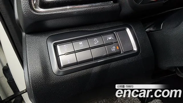 KGM Tivoli 2020 thumb 7