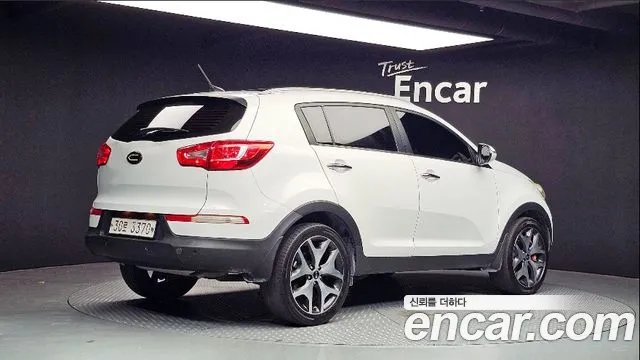 Kia R 2012 thumb 6