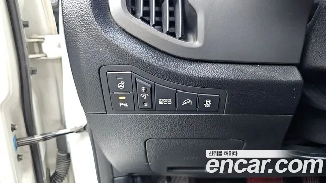 Kia R 2012 thumb 11