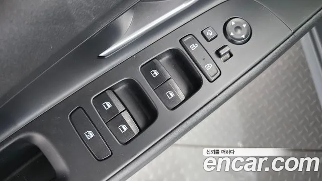 Hyundai Elantra 2020 thumb 3