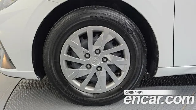 Hyundai Elantra 2020 thumb 8
