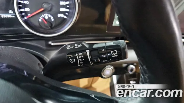 Kia Carnival 2020 thumb 11