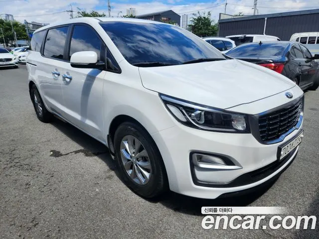 Kia Carnival 2019 thumb 9