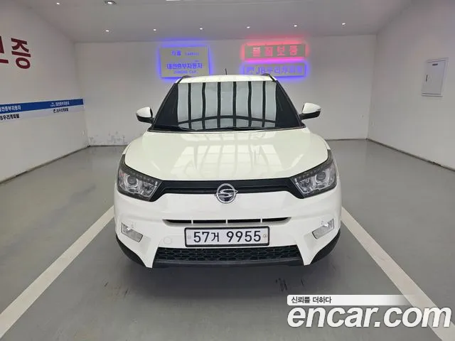KGM Tivoli 2015 thumb 2
