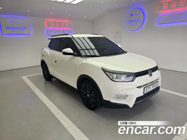 KGM Tivoli 2015 thumb 11