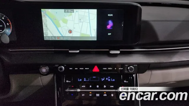 Kia Carnival 2023 thumb 3