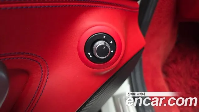 Ferrari F8 2020 thumb 9