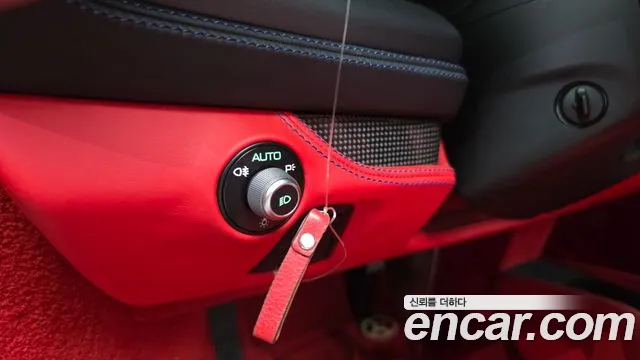 Ferrari F8 2020 thumb 2