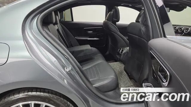 Mercedes-Benz C-Class 2022 thumb 12