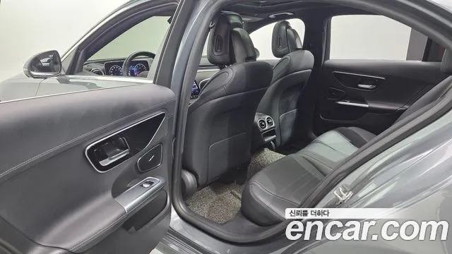 Mercedes-Benz C-Class 2022 thumb 2