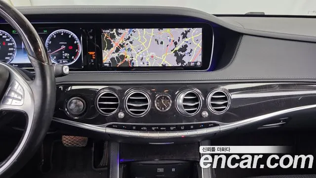Mercedes-Benz S-Class 2016 thumb 4