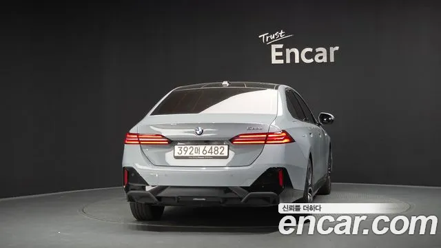 BMW 5 серии 2025 thumb 12