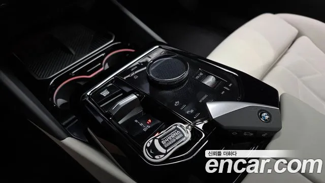 BMW 5 серии 2025 thumb 3
