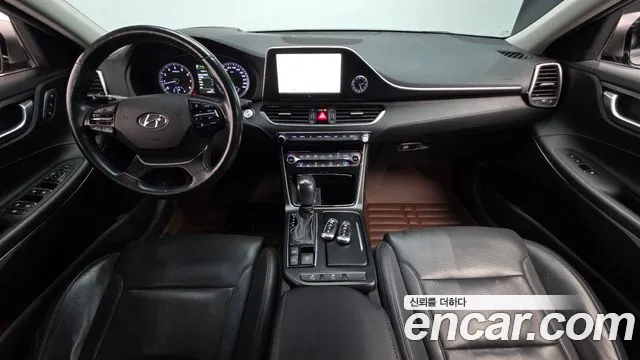 Hyundai Grandeur 2017 thumb 10