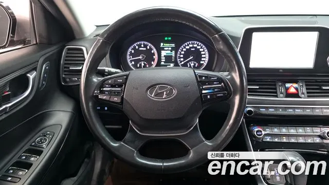 Hyundai Grandeur 2017 thumb 5