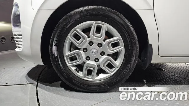 Hyundai Staria 2022 thumb 5