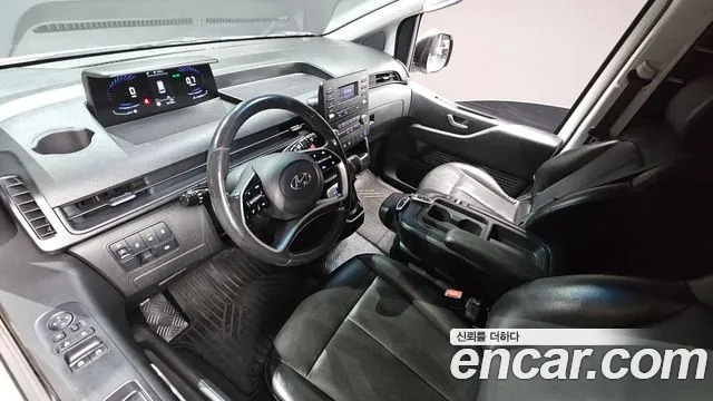 Hyundai Staria 2022 thumb 3