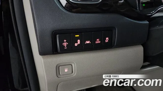 Kia Carnival 2019 thumb 2
