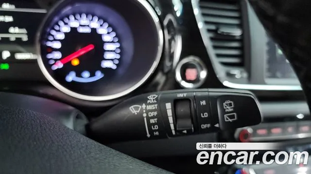 Kia Carnival 2019 thumb 10