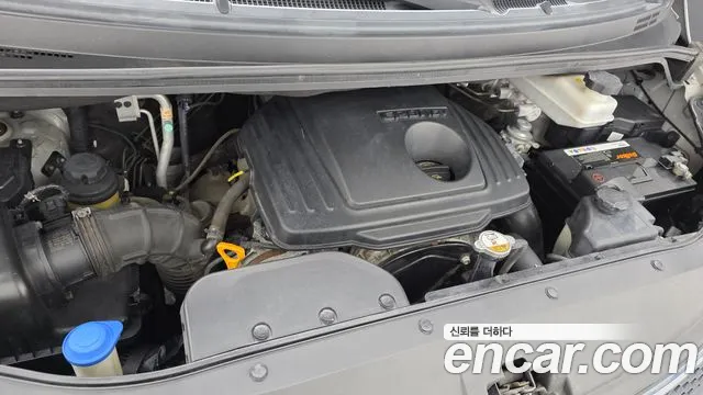 Hyundai Staria 2015 thumb 8