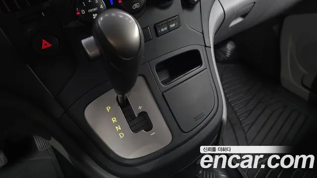 Hyundai Staria 2015 thumb 10
