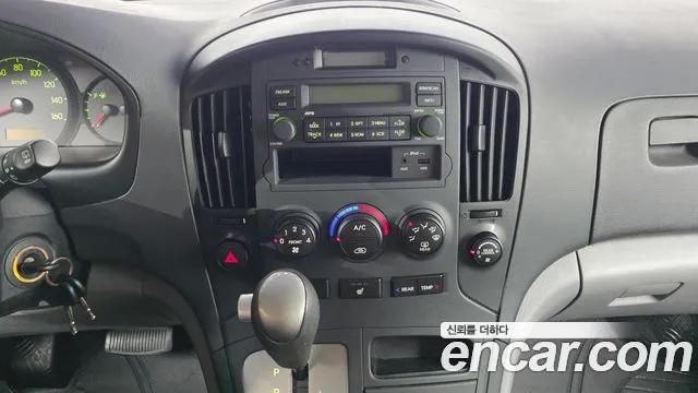 Hyundai Staria 2015 thumb 9