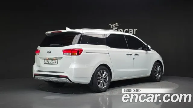 Kia Carnival 2018 thumb 4