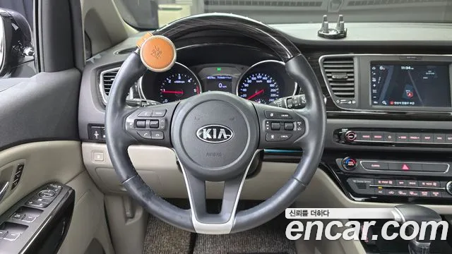 Kia Carnival 2020 thumb 8