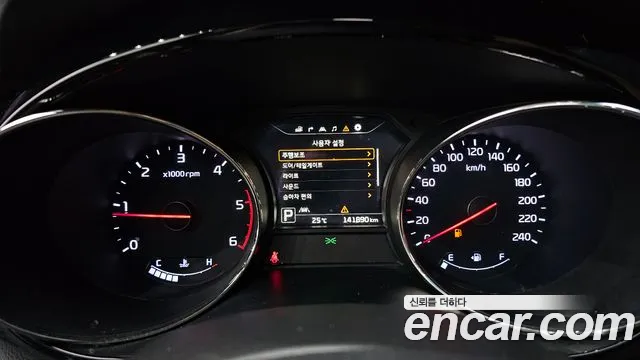 Kia Carnival 2016 thumb 4