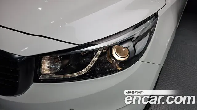 Kia Carnival 2016 thumb 2