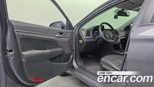 Hyundai Avante 2017 thumb 9