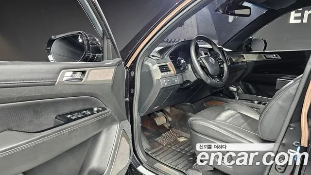 KGM Rexton 2018 thumb 2