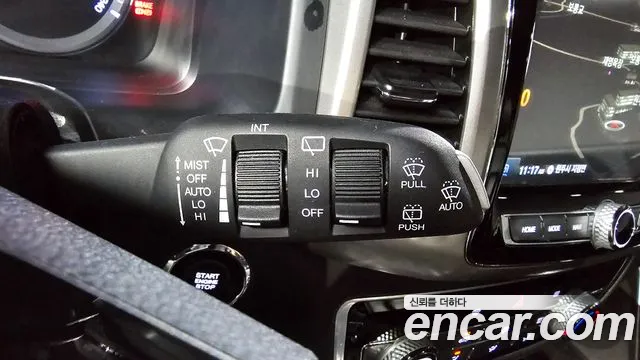 KGM Rexton 2018 thumb 9
