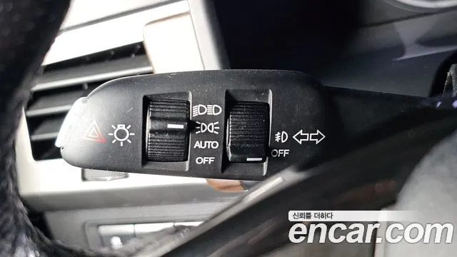 KGM Rexton 2018 thumb 11