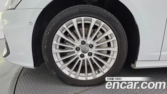 Audi A6 2019 thumb 6
