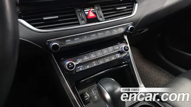 Hyundai Grandeur 2017 thumb 3