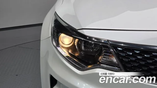 Kia K5 2016 thumb 11