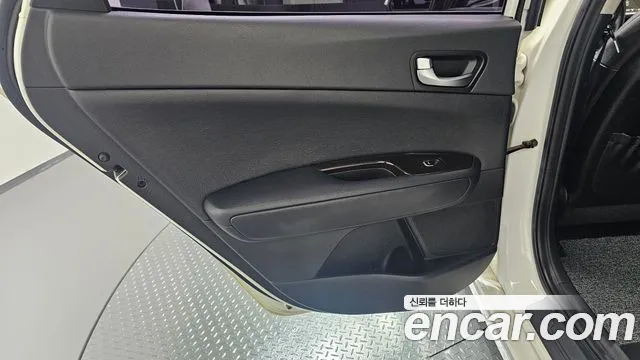 Kia K5 2016 thumb 2