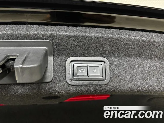 Audi A6 2021 thumb 8