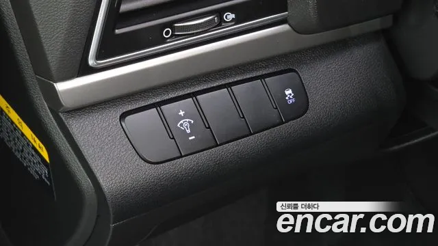 Hyundai Avante 2016 thumb 7