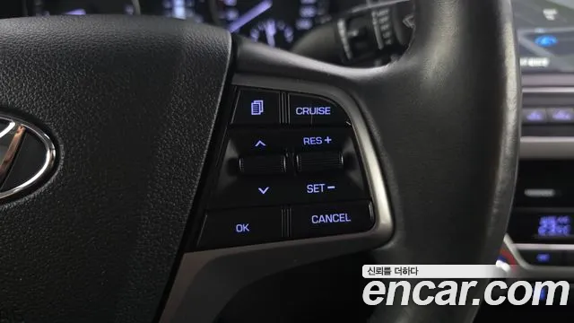 Hyundai Avante 2016 thumb 11