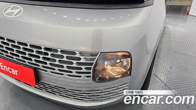 Hyundai Staria 2024 thumb 11