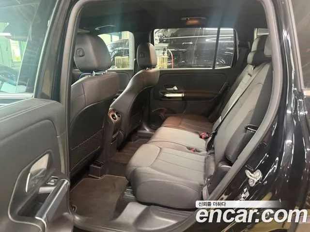 Mercedes-Benz GLB 2025 thumb 12
