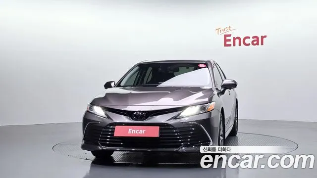 Toyota Camry 2024 thumb 8